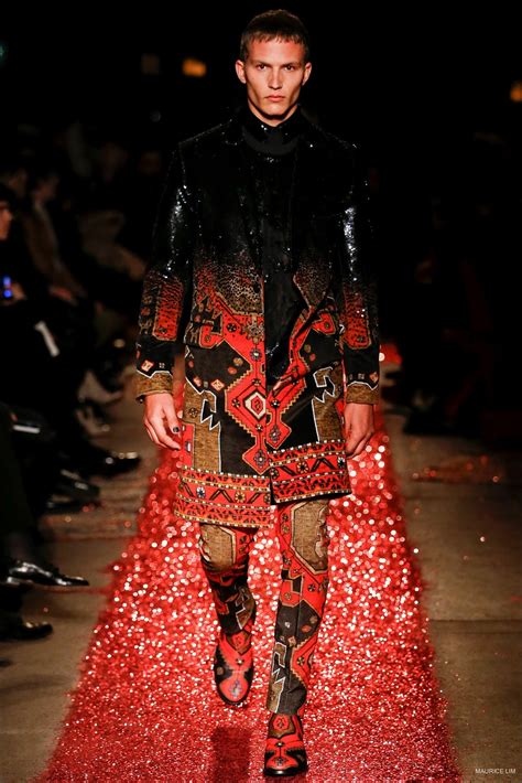 bleached goods guns n tisci givenchy|A Look Back at Riccardo Tisci's Most Memorable Looks for .